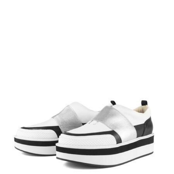 Shoes - Picture 2 of 5